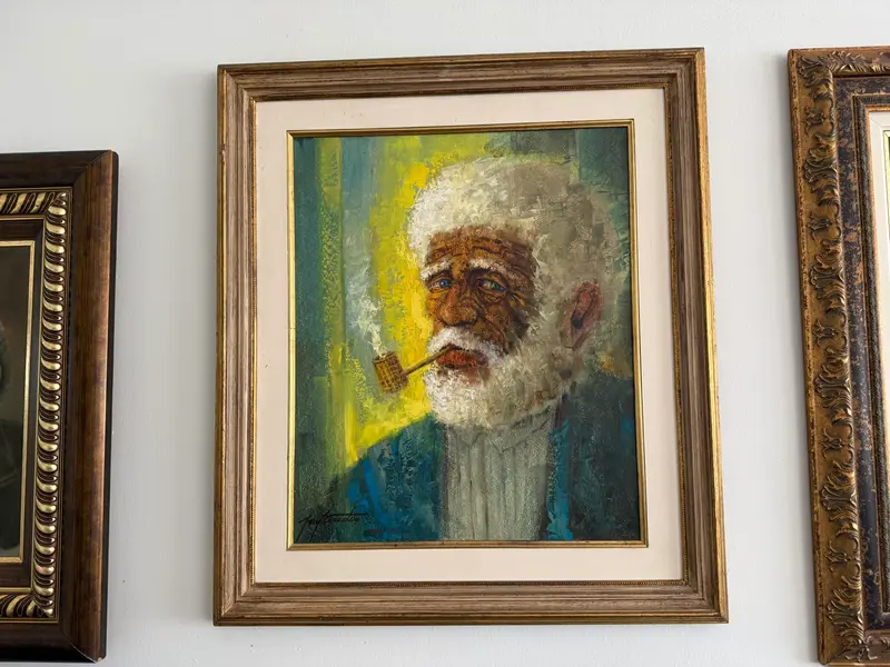 Foto de um(a) Ney Tecídio (1929–1988) – Retrato de homem com cachimbo – Óleo sobre tela, da categoria de Pinturas. Obra original do pintor, desenhista e professor brasileiro Ney Tecídio, membro da Academia Brasileira de Belas Artes,... Mostrado de uma perspectiva diferente. Vendido no marketplace Trésors.
