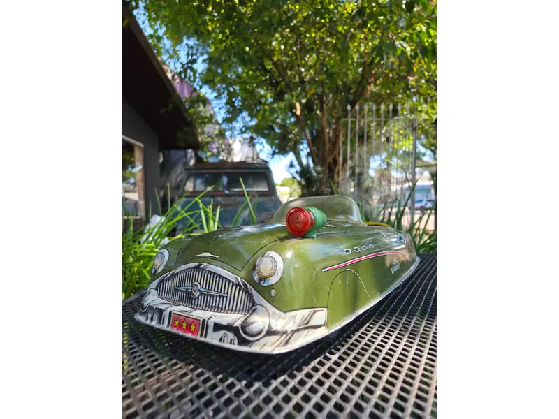 Foto de um(a) Carrinho Americano Marx Com Command Car, da categoria de Carros e caminhões de brinquedo. Autêntico carrinho americano da renomada fabricante Marx, produzido entre as décadas de 1940 e 1950. Peça original de época,... Mostrado de uma perspectiva diferente. Vendido no marketplace Trésors.