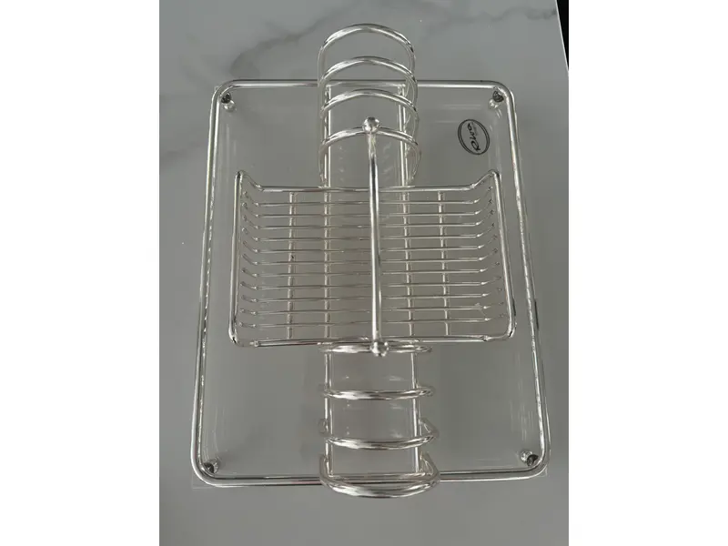 Foto de um(a) Porta talheres Riva em prata espessurada, da categoria de Outros utensílios. Porta Talheres Riva | Prata Espessurada Peça original Riva, em prata espessurada, com design moderno e elegante. Estrutura... Mostrado de uma perspectiva diferente. Vendido no marketplace Trésors.