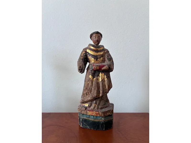 Foto de um(a) Santo Antonio, da categoria de Objetos religiosos e espirituais. Santo Antonio, século XVIII, 19 cm,. Mostrado de uma perspectiva diferente. Vendido no marketplace Trésors.