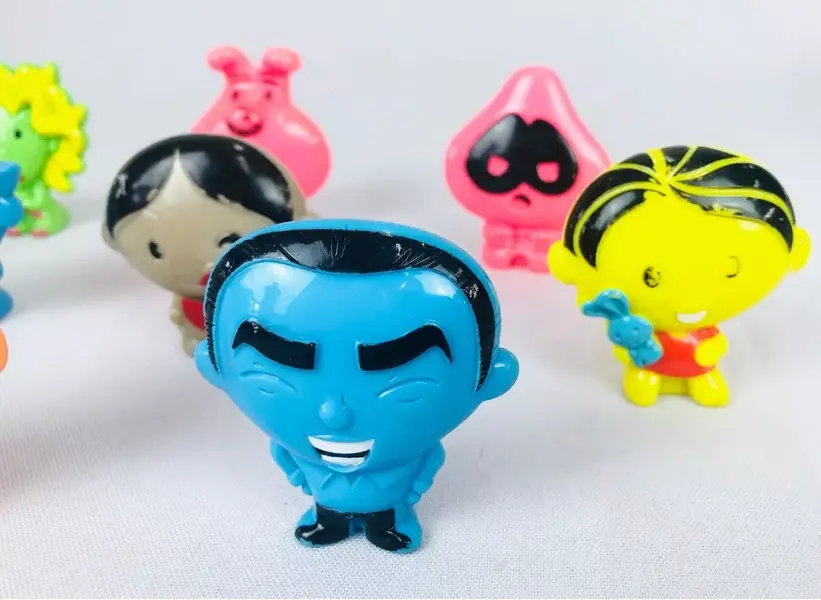 Foto de um(a) Coleção de Gogos Turma da Mônica, da categoria de Modelos colecionáveis e miniaturas. COLEÇÃO DE GOGOS TURMA DA MÔNICA COM 10 UNIDADES. MEDEM 5CM DE ALTURA, APRESENTAM MÍNIMOS DESGASTES NA PINTURA. EM BOM... Mostrado de uma perspectiva diferente. Vendido no marketplace Trésors.