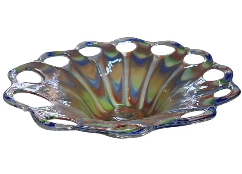 Foto de um(a) Centro de Mesa Murano Design Orgânico – Estilo Moderno, da categoria de Centro de mesa. O equilíbrio perfeito entre força e delicadeza. Este centro de mesa em Murano utiliza a técnica de sobreposição de cores,... Vendido no marketplace Trésors.