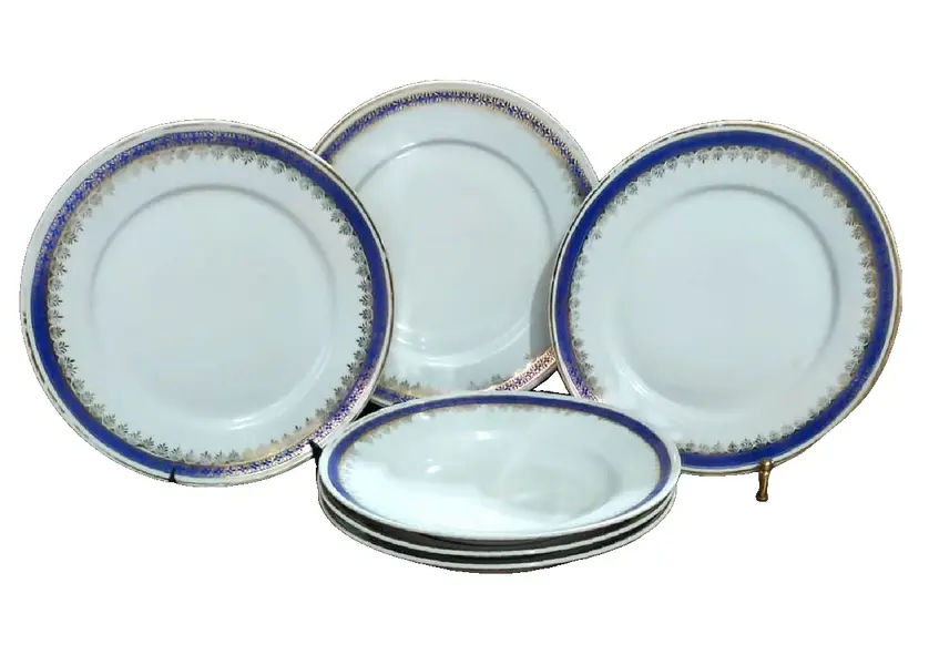 Foto de um(a) Conjunto Mauá anos 60, da categoria de Jogos de pratos. Combo com 3 pratos rasos e 3 pratos de sopa em porcela mauá, década de 1960. Diâmetro do prato raso: 24 cm Diâmetro do... Vendido no marketplace Trésors.