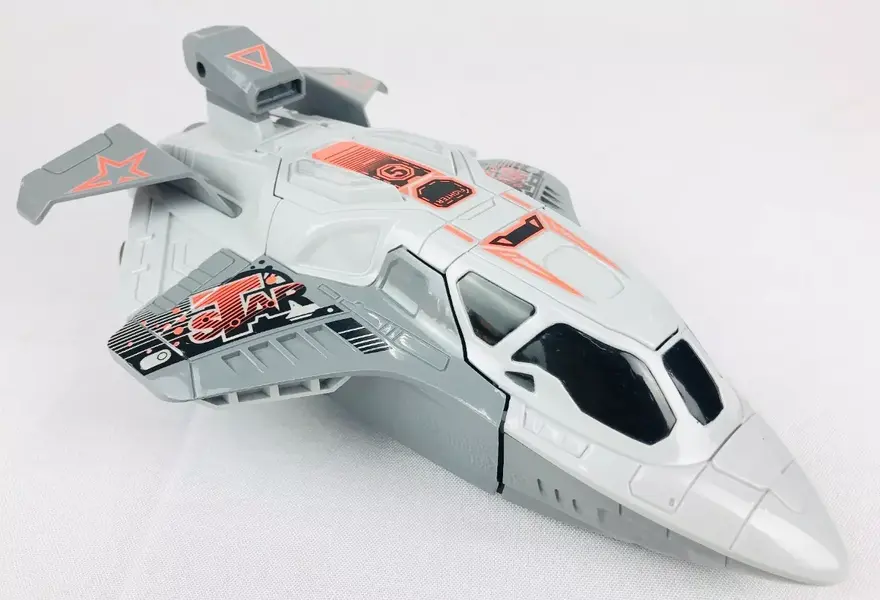 Foto de um(a) Brinquedo auto robotico avião vira robô, da categoria de Modelos de aviões. Esse avião é um brinquedo que qualquer uma criança gostaria de ganhar. Isso porque além dele de ser um avião, ele se... Mostrado de uma perspectiva diferente. Vendido no marketplace Trésors.
