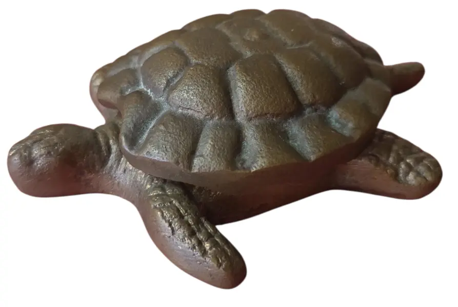 Foto de um(a) Cinzeiro Tartaruga em Bronze Maciço, da categoria de Cinzeiros. Adicione um toque de elegância atemporal ao seu ambiente com este magnífico cinzeiro em formato de tartaruga. Fundido em... Vendido no marketplace Trésors.