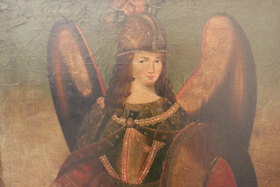 Foto de um(a) Quadro Cusquenho OSD de São Miguel arcanjo, da categoria de Outros objetos decorativos. Antigo e suntuoso quadro cusquenho OSD com figura de São Miguel arcanjo com moldura nobre, ricamente trabalhada com douração... Mostrado de uma perspectiva diferente. Vendido no marketplace Trésors.