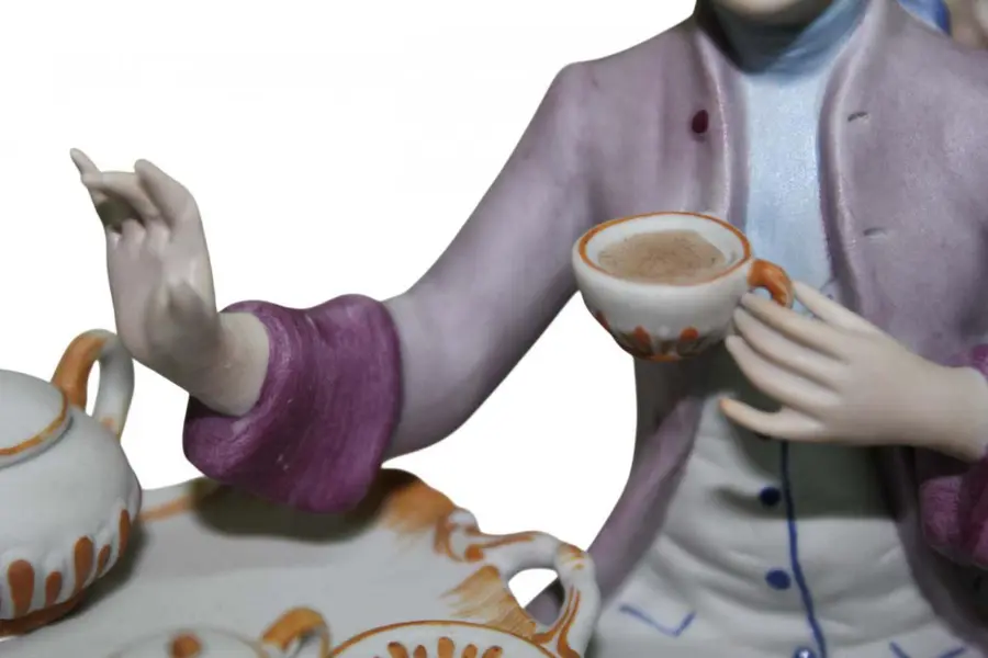 Foto de um(a) Escultura em biscuit Italiano Capodemonte, da categoria de Escultura. Antigo e belo grupo escultório em biscuit italiano CAPODEMONTE, adquirido na loja CASA DEL REGALO BORTOLO - VENEZIA,... Mostrado de uma perspectiva diferente. Vendido no marketplace Trésors.