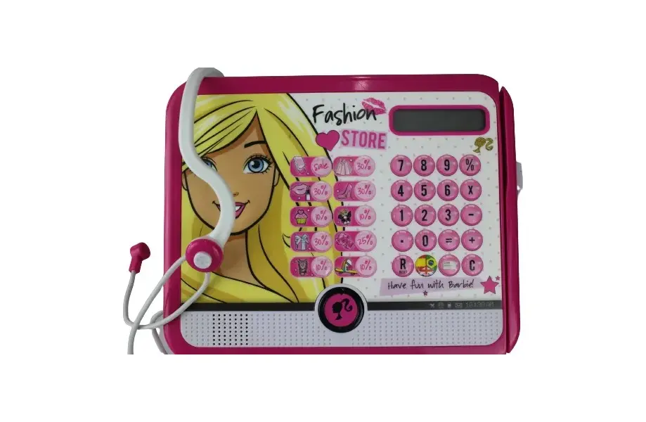 Foto de um(a) Caixa registradora da Barbie, da categoria de Brinquedos antigos. Divertida caixa registradora da Barbie com o microfone e scaner da marca INTEK/MATTEL. Alimentada a pilhas AA, possui 3... Mostrado de uma perspectiva diferente. Vendido no marketplace Trésors.