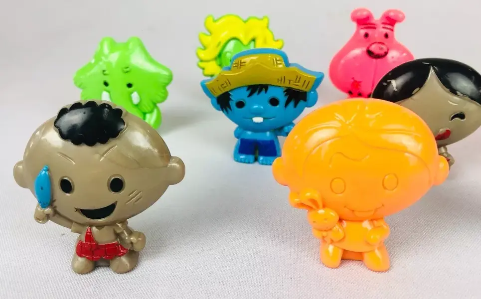 Foto de um(a) Coleção de Gogos Turma da Mônica, da categoria de Modelos colecionáveis e miniaturas. COLEÇÃO DE GOGOS TURMA DA MÔNICA COM 10 UNIDADES. MEDEM 5CM DE ALTURA, APRESENTAM MÍNIMOS DESGASTES NA PINTURA. EM BOM... Mostrado de uma perspectiva diferente. Vendido no marketplace Trésors.