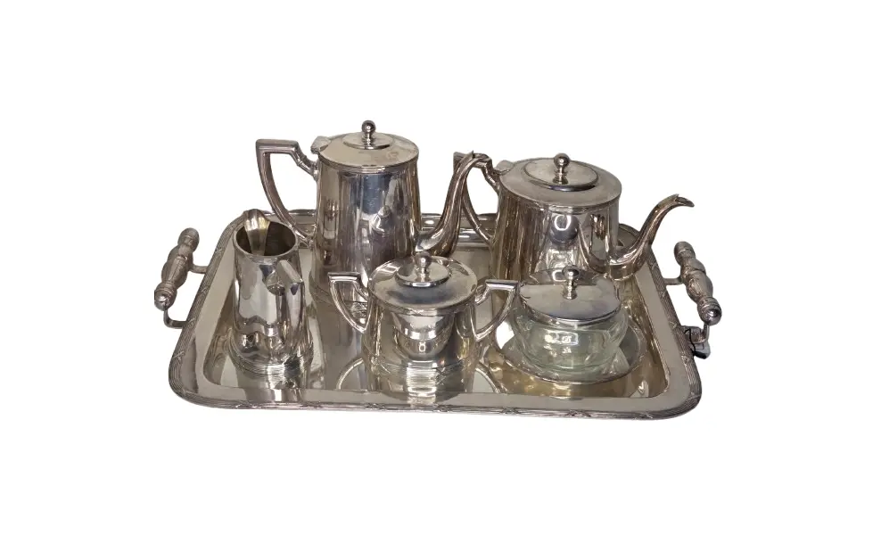 Foto de um(a) Raro Jogo de Prata Wolff 90 – 6 Peças de Alto Luxo, da categoria de Bules. Invista na tradição da prataria mundial com este conjunto exclusivo da renomada marca Wolff. Com banho de Prata 90 —... Vendido no marketplace Trésors.