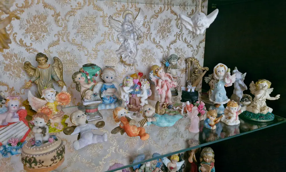 Foto de um(a) Magnífica e única coleção de anjinhos 130 peças, da categoria de Escultura. Uma coleção de anjinhos espetacular, única no Brasil! São cerca de 130 peças dos mais diversos materiais e originárias de... Mostrado de uma perspectiva diferente. Vendido no marketplace Trésors.